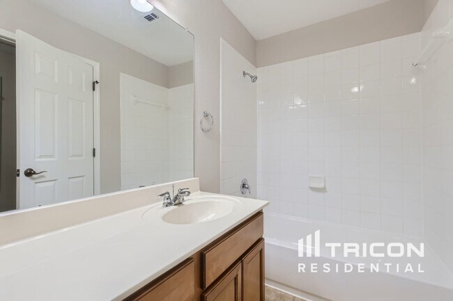 Foto del edificio - 213 Ridge Bluff