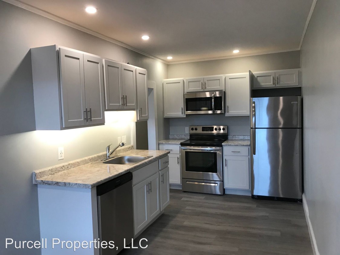Primary Photo - 1 br, 1 bath Apartment - 19 School St