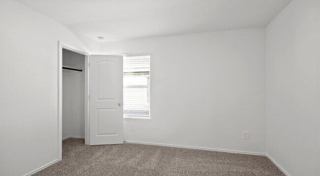 Foto del edificio - 23815 Hilltop Cyn Ln