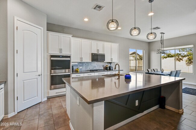 Building Photo - 23018 E Orchard Ln