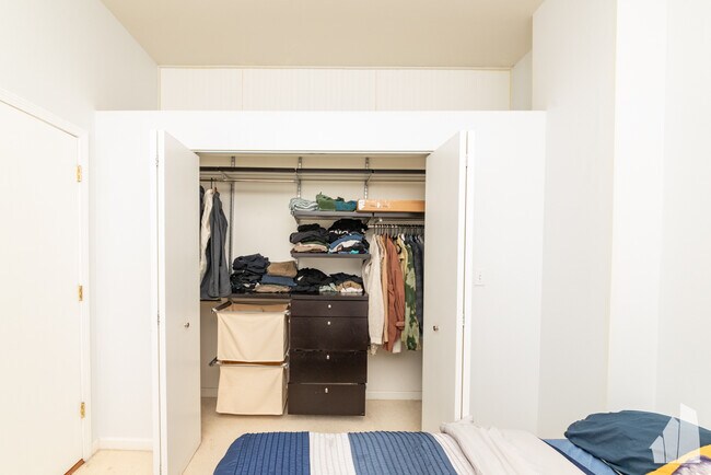 Foto del edificio - 950 W Leland Ave