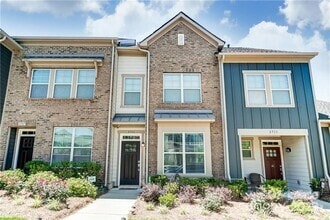 Building Photo - 2711 Tranquil Oak Pl
