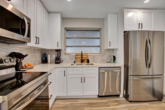 Foto del edificio - 2632 Madison St