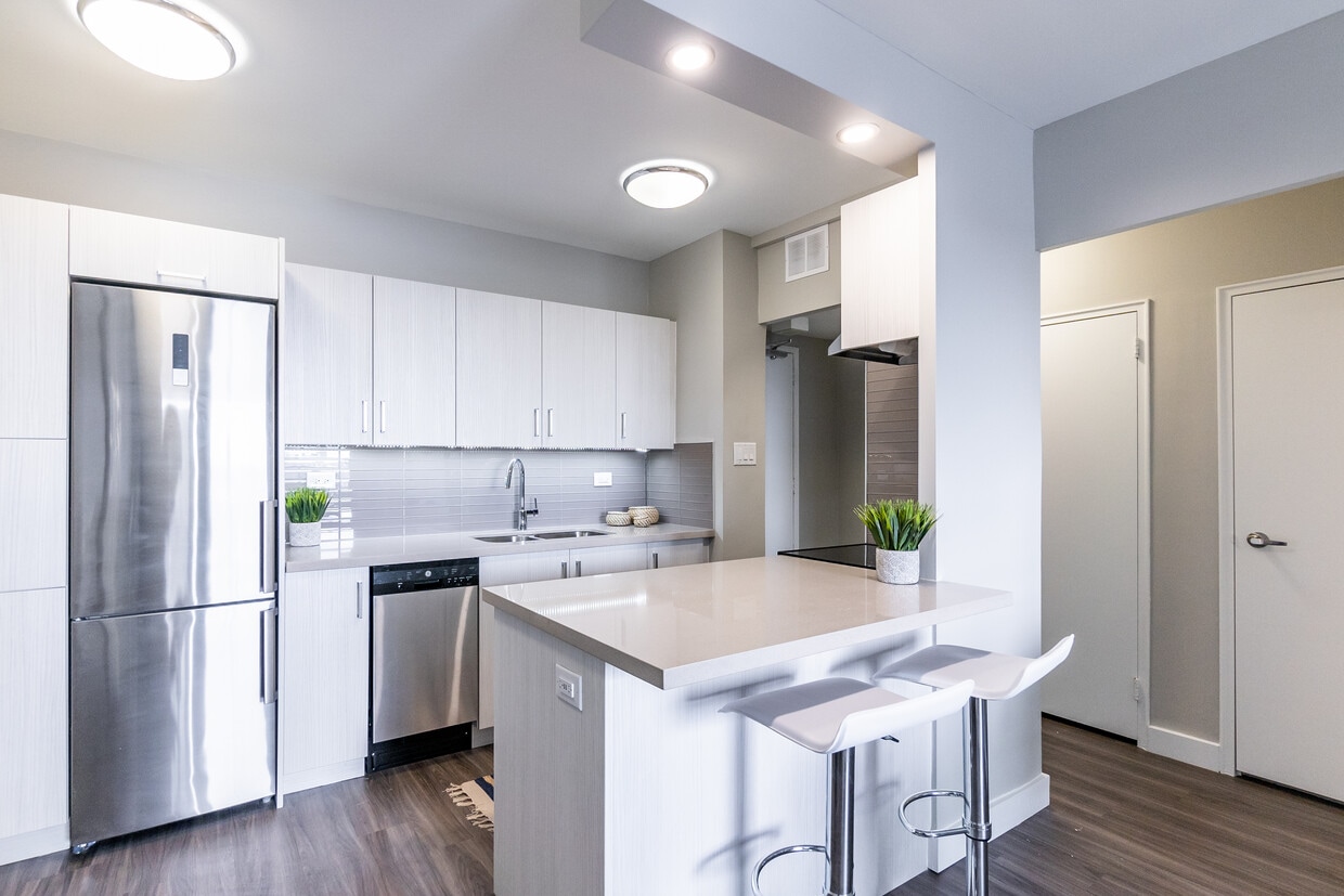 Primary Photo - 125 Lawton Blvd.