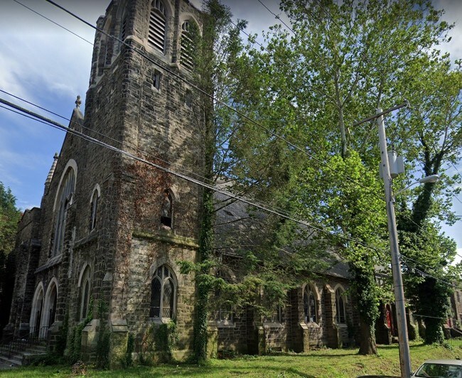Building Photo - 5250 Wayne Ave