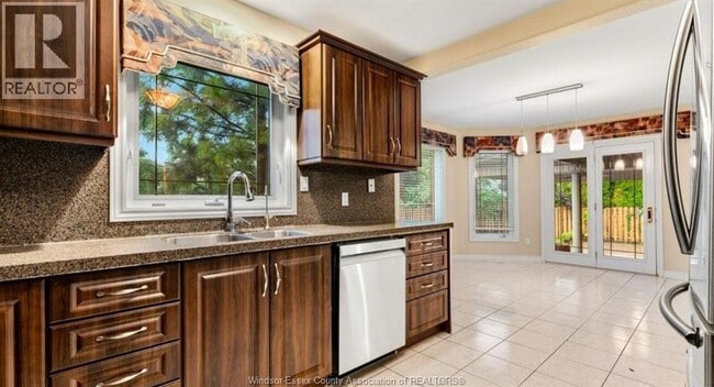 Building Photo - 443 Leffler Dr