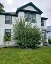 Building Photo - 334 W Alder St