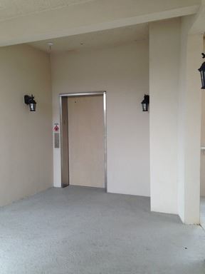 Building Photo - 2 br, 2 bath House - 987 FERN AVE UNIT 202