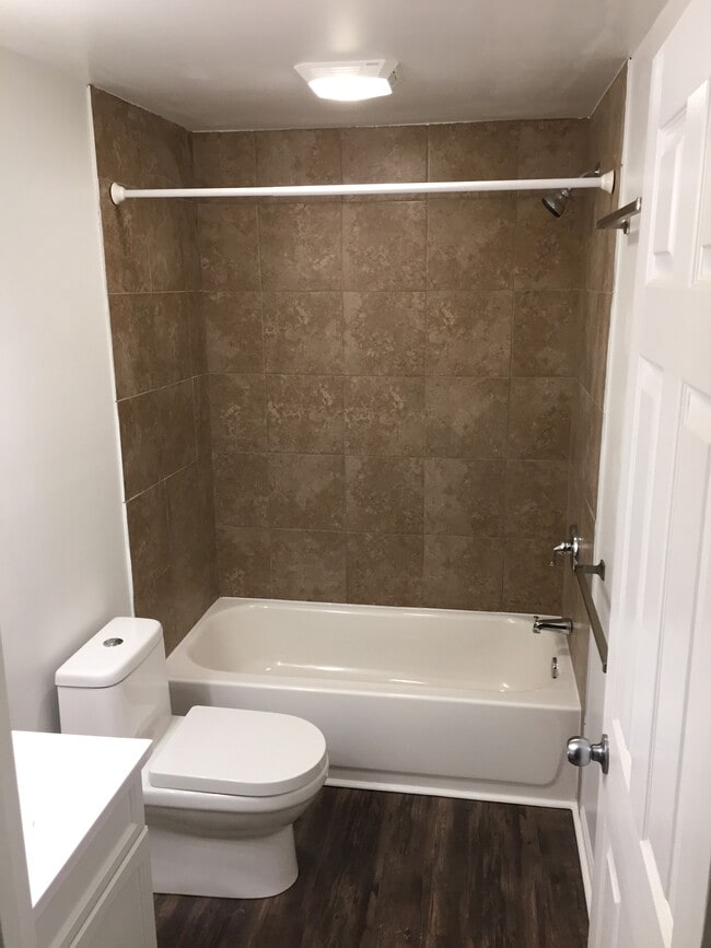 Bathroom - 3713 S Maple Ln