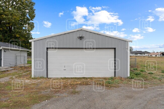 Foto del edificio - 4516 S Grove Rd