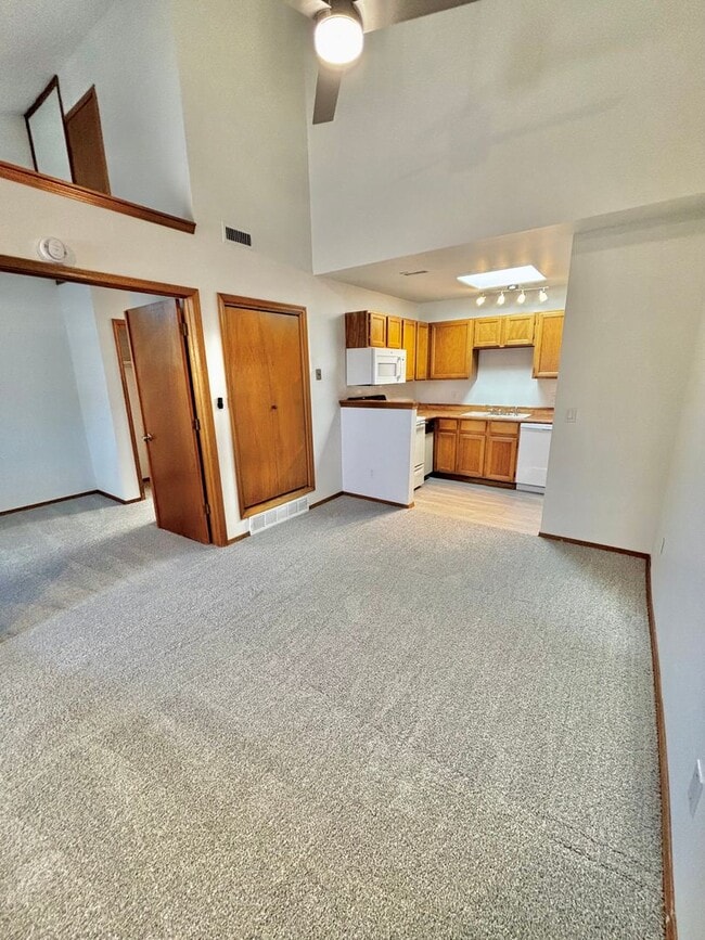 Building Photo - Stylish & Updated 1-Bedroom Loft Retreat i...