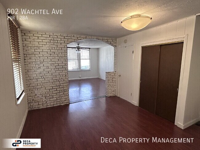 Foto del edificio - 902 Wachtel Ave