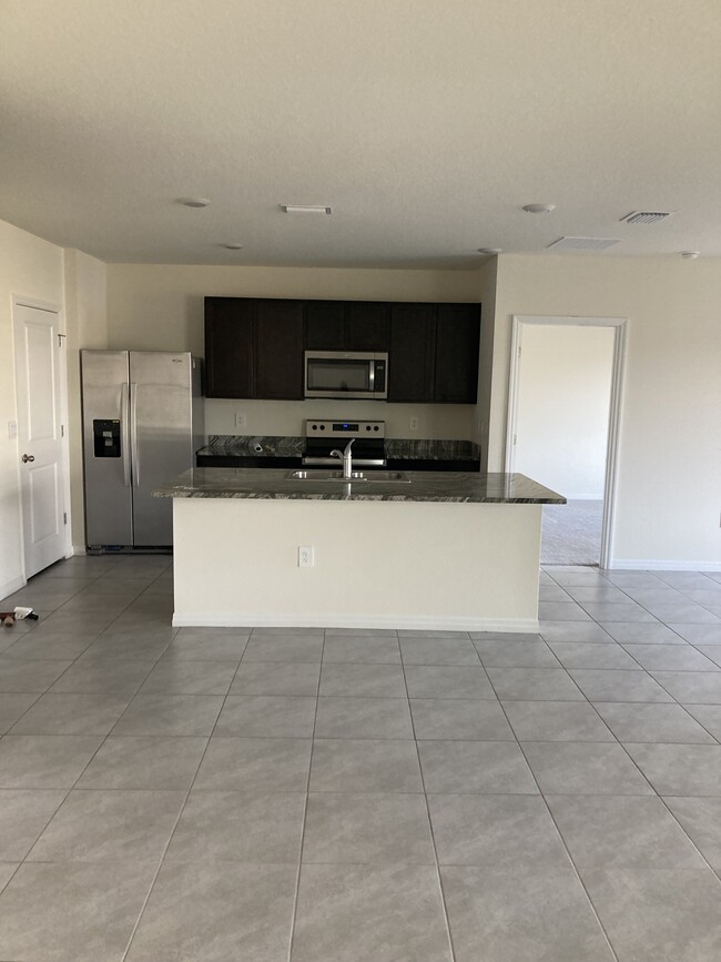 Foto del edificio - 5121 Sultana Cv