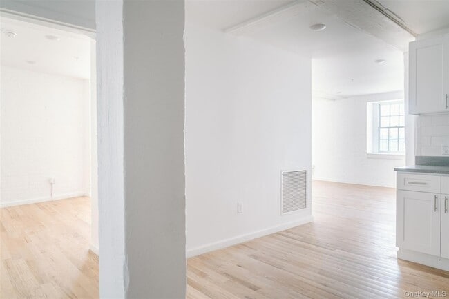 Foto del edificio - 155 S River St