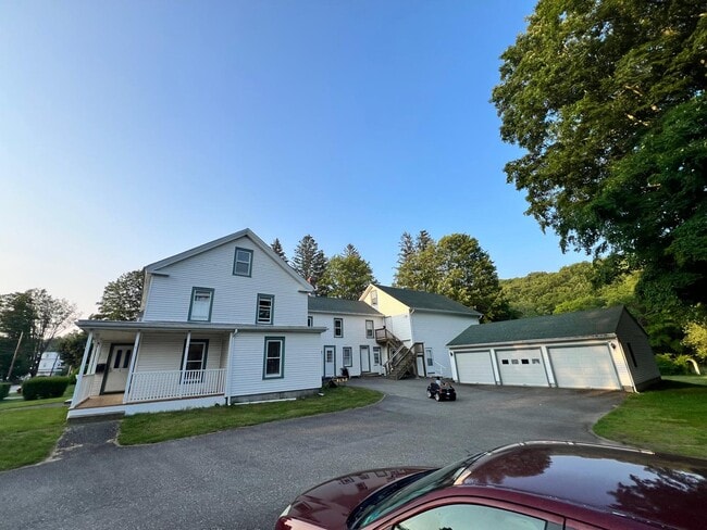 Building Photo - 2 Lincoln St