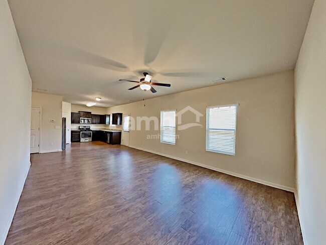 Building Photo - 564 Scotland Drive