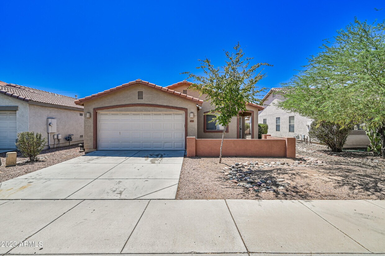 Primary Photo - 6525 W Elwood St