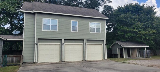 Building Photo - 2000 Blalock Rd