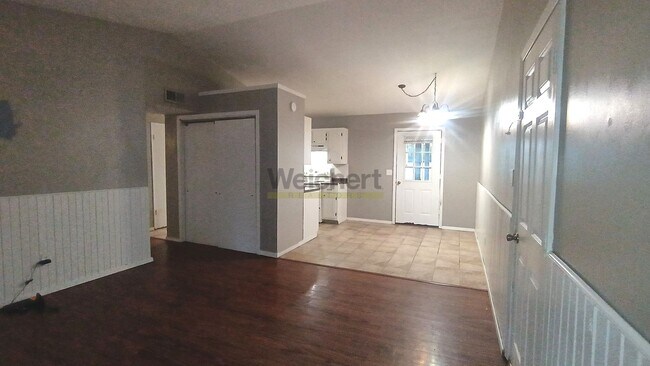 Building Photo - 4106 Orion St