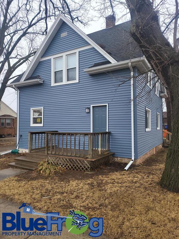 Building Photo - 207 E Huron St