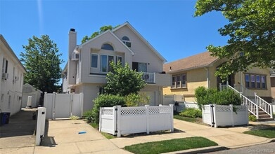 Building Photo - 338 E Fulton St