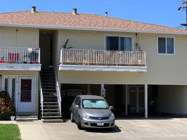 Building Photo - 117 Adler Ave
