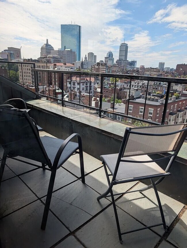 Foto del edificio - 2 Louisburg Sq Unit #4/5