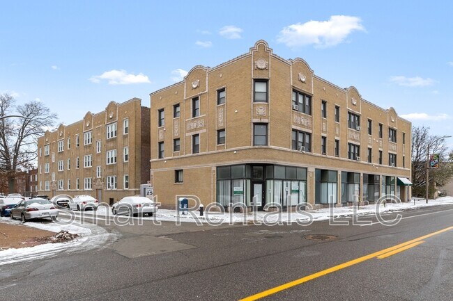 Foto del edificio - 4205 Ellenwood Ave