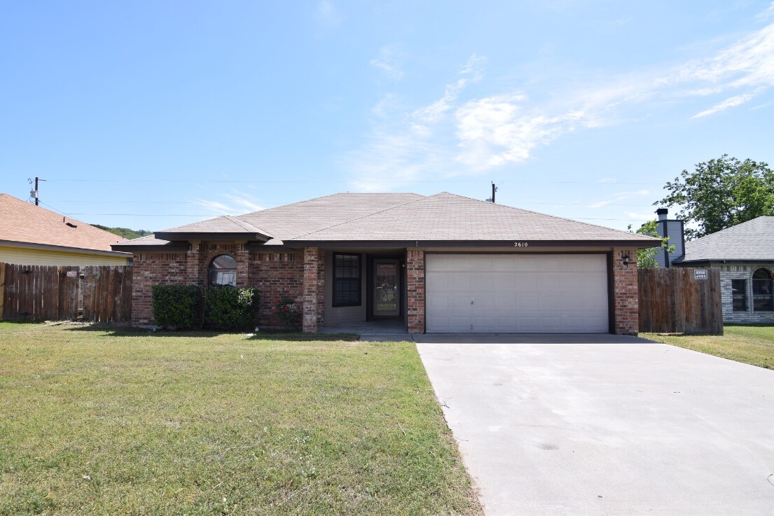 Primary Photo - 2610 Hidden Hill Dr