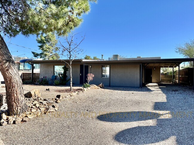 Foto del edificio - 2140 N Northway Ave