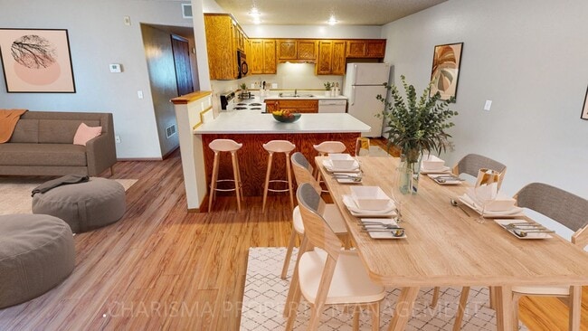 Foto del edificio - AMENITY FILLED TWO BEDROOM IN BRANDON!!! P...