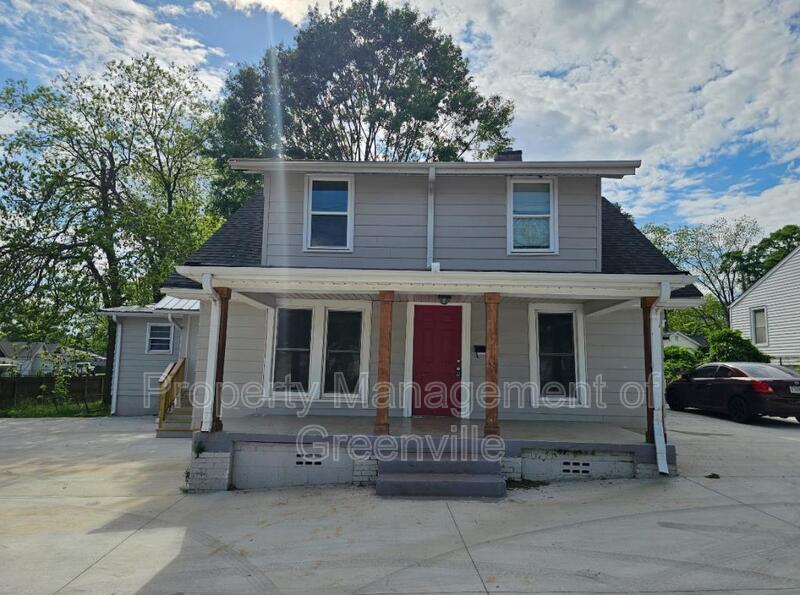 Primary Photo - 504 S Main St