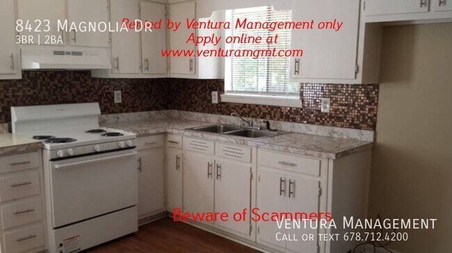 Foto del edificio - 8423 Magnolia Dr