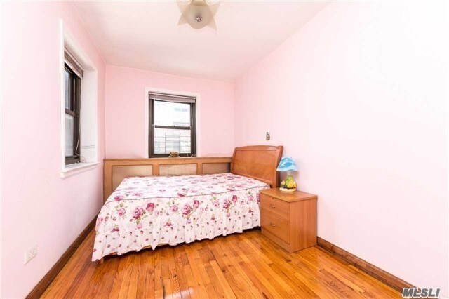 Foto del edificio - 94-31 59th Ave