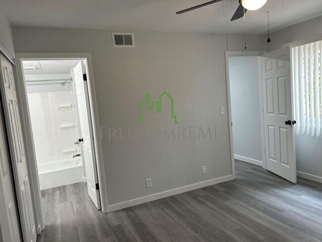 Foto del edificio - 1317 Oakland Rd NE