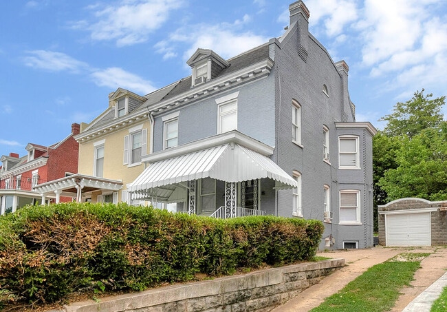 Front Exterior - 451 Park Rd NW