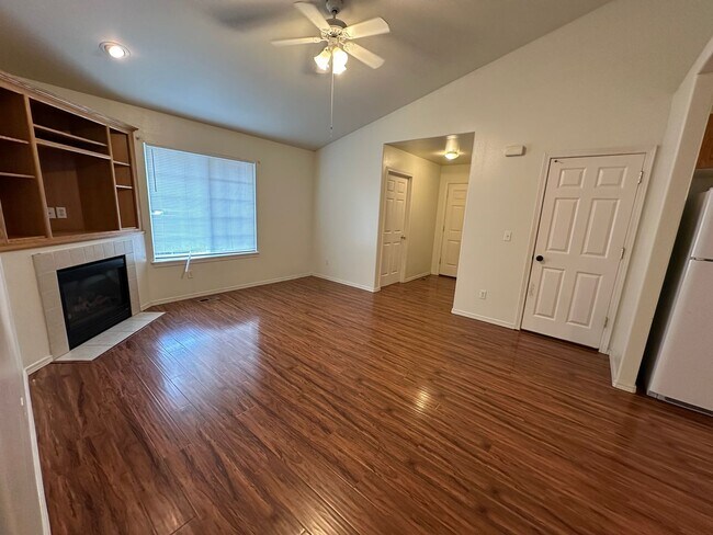 Foto del edificio - 2 Bedroom 2 Bath Home In South West Albany