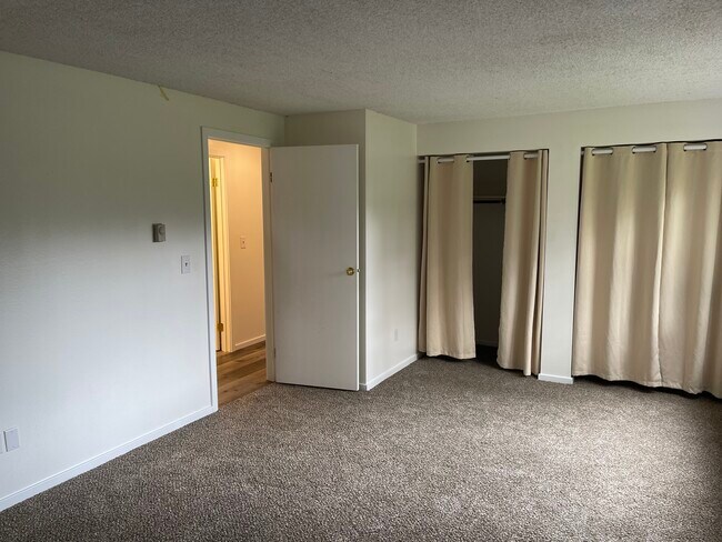 Foto del edificio - 6111 Glen Mary Ln SE