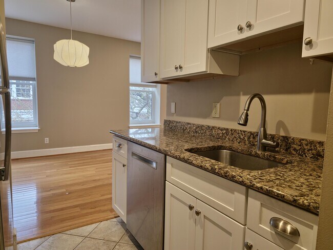 Foto del edificio - 1733 20th St NW