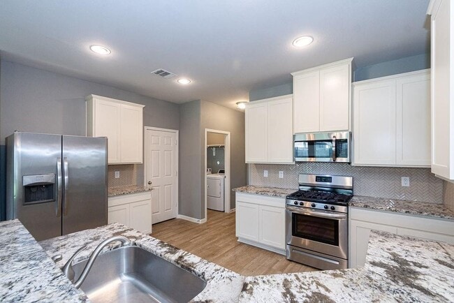 Building Photo - 13134 Dancing Reed Dr