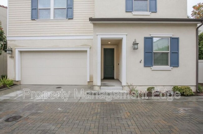 Building Photo - 662 Gemstone Dr