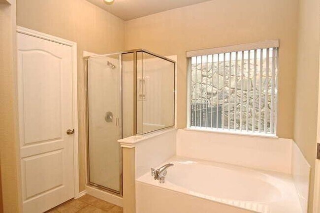 Building Photo - 10804 Casitas Dr