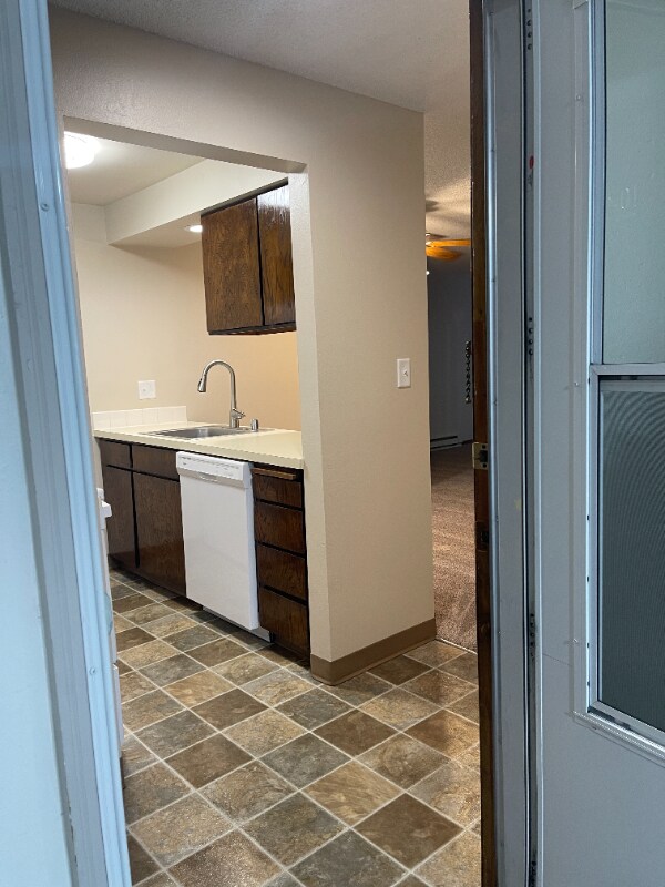 Foto principal - 2715 W Euclid Ave