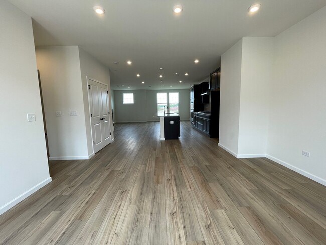 Foto del edificio - 115 Yorktown Ct