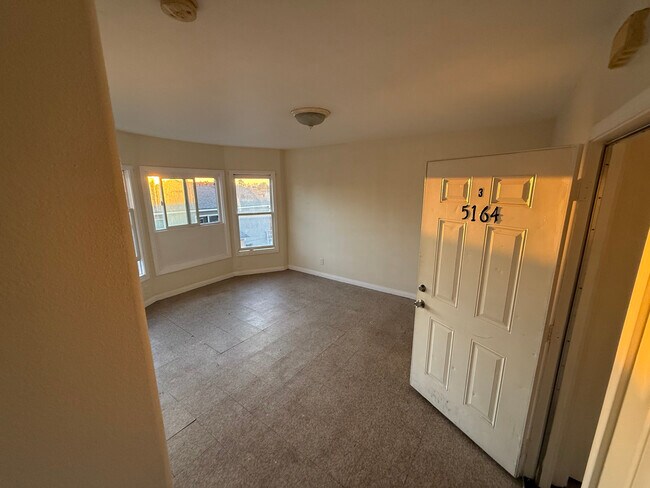 Foto del edificio - 5164 Imperial Ave