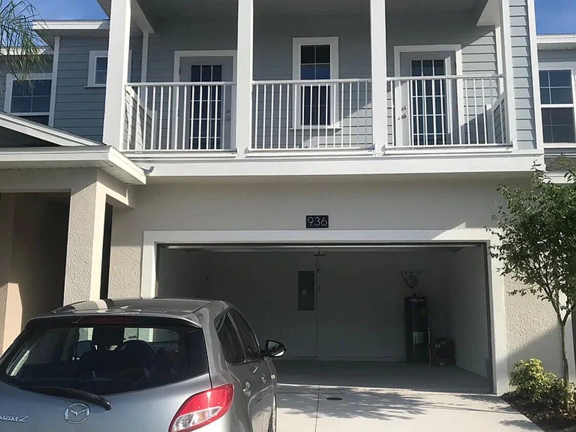 Foto principal - Executive Pool Home in Longwood's Gated Wi...