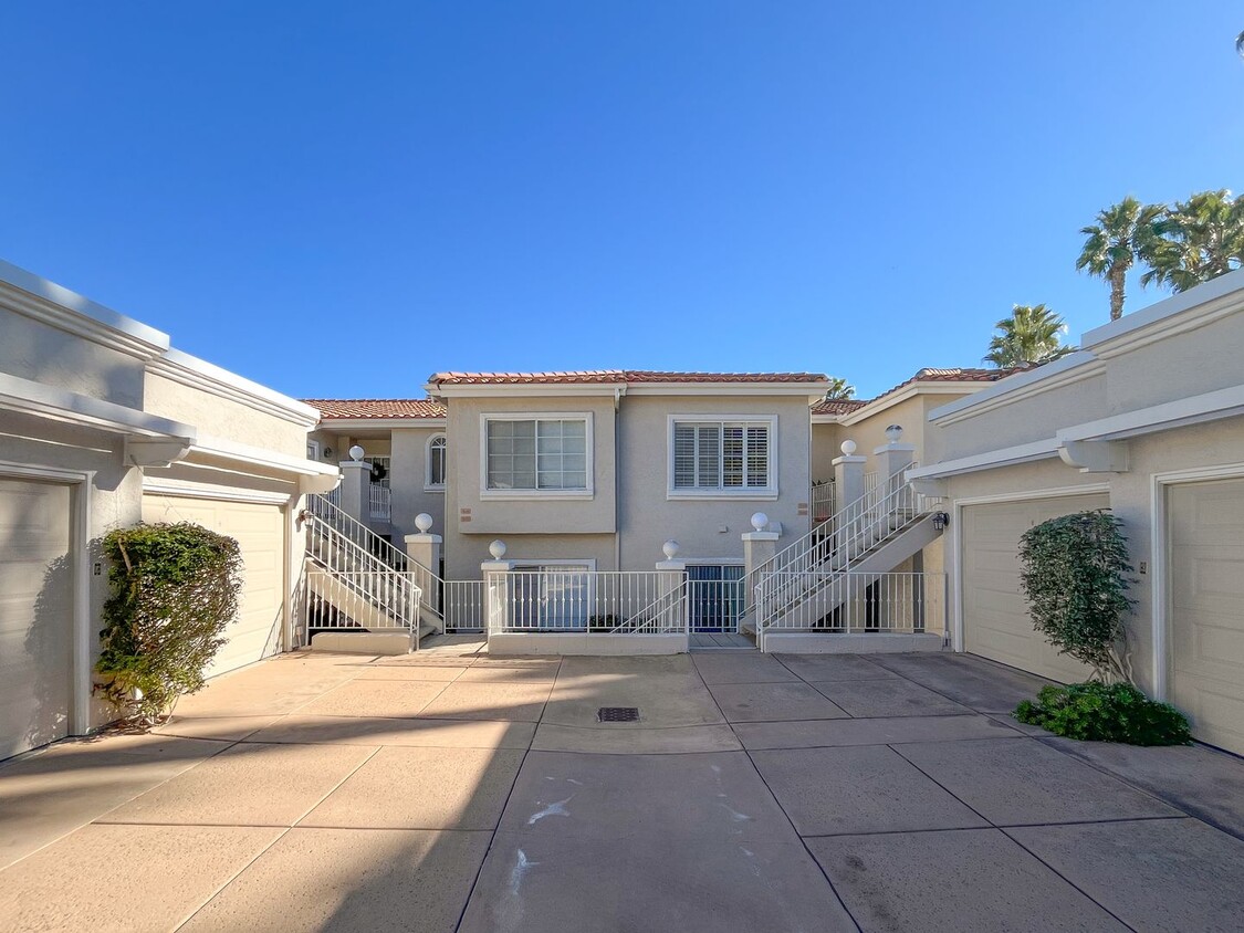 Primary Photo - Beautiful corner unit in Lake San Marcos