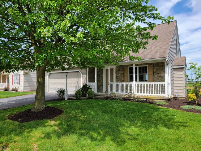 Building Photo - 563 W Conestoga St