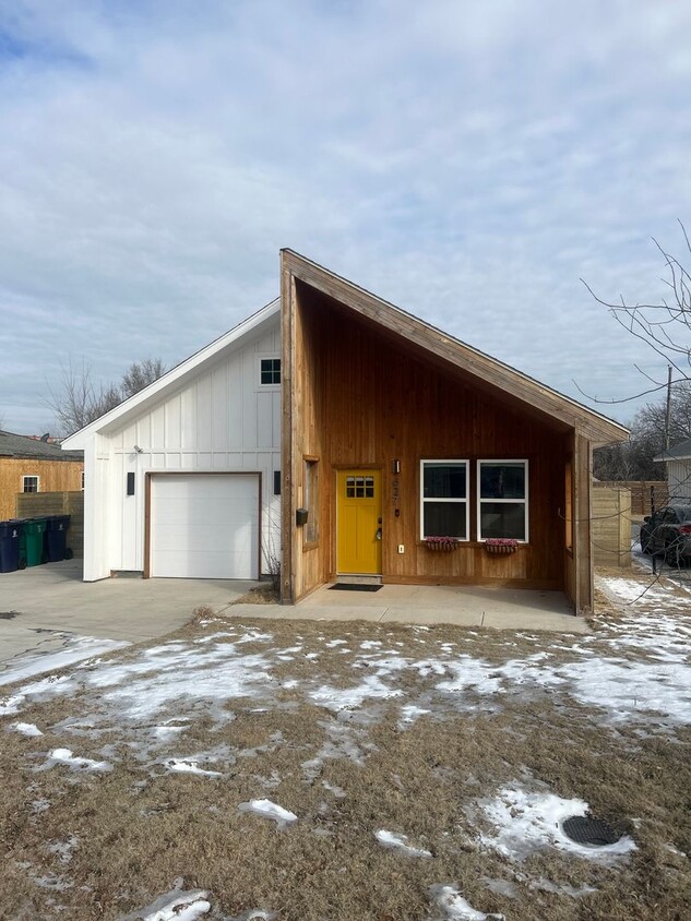 Foto principal - Unique home in OKC