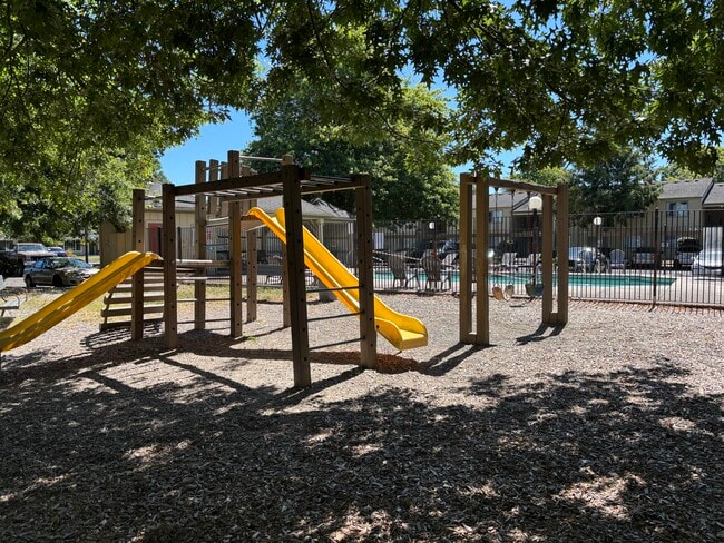 Building Photo - Mint Place Apartments